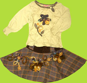Beetlejuice Knotted Tee w/Wool and Print Embroidery and Plaid Skirt