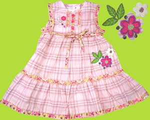 C'est la vie Pink Dress w/Floral Appliqu&eacute;