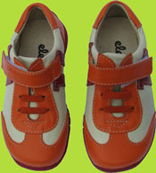 See Kai Run Eleven European Trainer