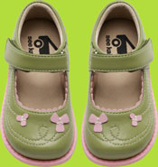 Kiwi children's shoe w/Pink Accents