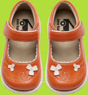 Mandarin children's shoe w/Pink Accents