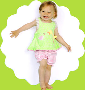 le top Dot Apron Back Sunsuit and Check Panty Set 
