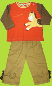 le top Whoa! Pony applique shirt and twill pant set