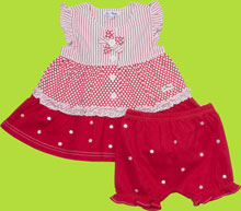 le top Pieced Stripes and Dots Dress Set w/Rouching